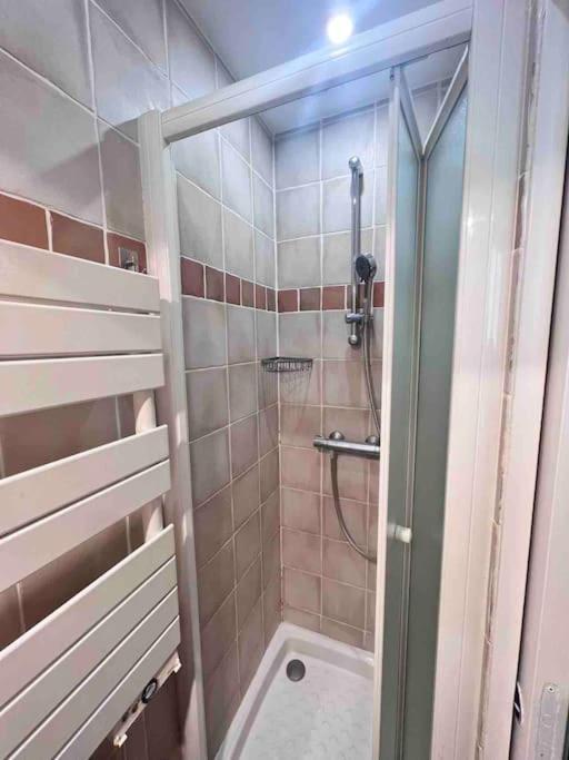 Super Appartement T2 Proche De Tour Eiffel Paris Luaran gambar